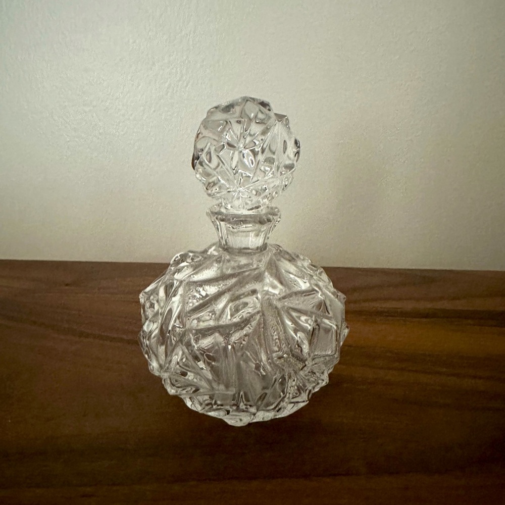 TIFFANY & Co Crystal Perfume atomizer.
